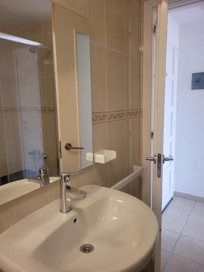 Apartment Funcional En Residencial Con Piscina En Inmejorable Ubicacion En Centro De La Isla Caleta De Fuste