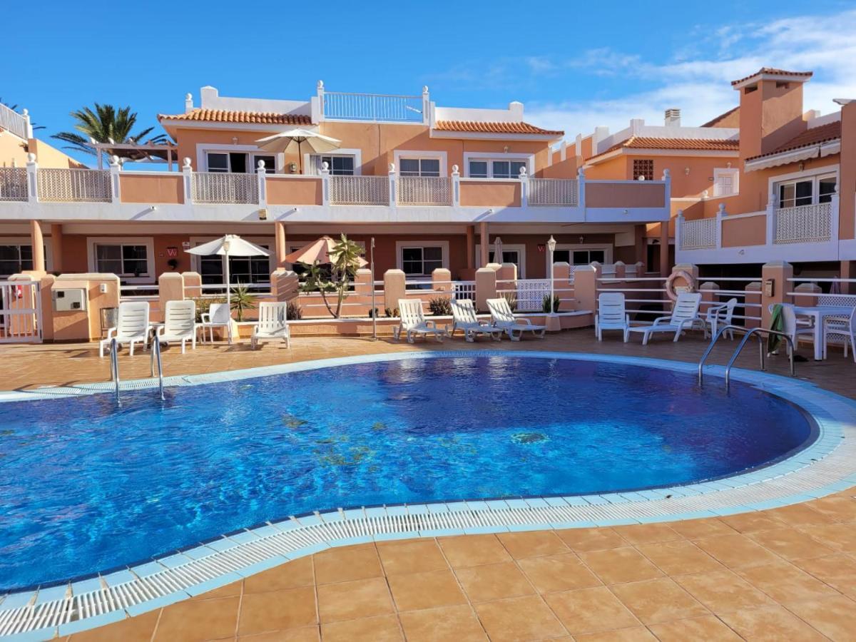 Funcional En Residencial Con Piscina En Inmejorable Ubicacion En Centro De La Isla Apartament